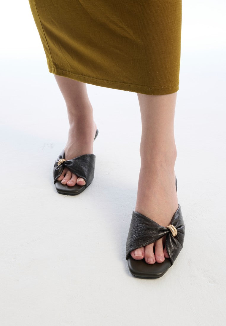 Amora Asymmetric Pleated Kitten Heels (Espresso)