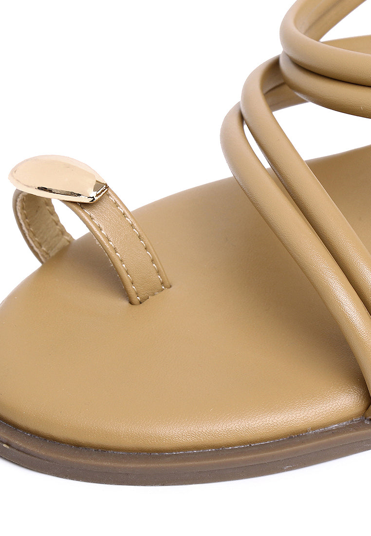 Ariana Strappy Toe Ring Sandals (Caramel)