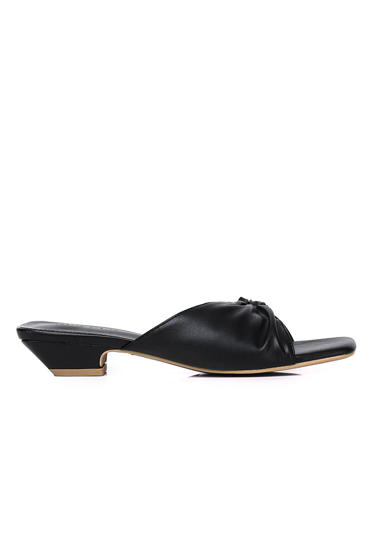 Hilya Pleated Square Toe Heels (Black)