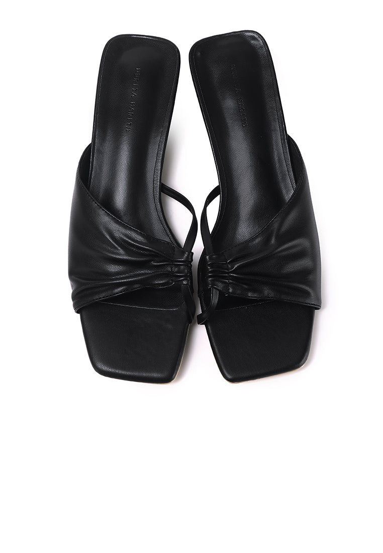 Hilya Pleated Square Toe Heels (Black)