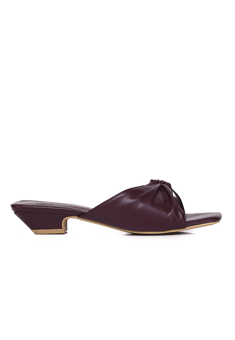 Hilya Pleated Square Toe Heels (Burgundy)