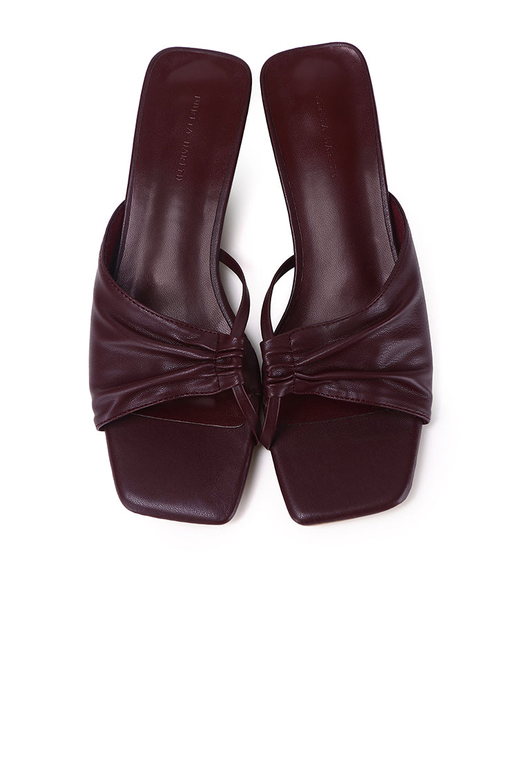 Hilya Pleated Square Toe Heels (Burgundy)