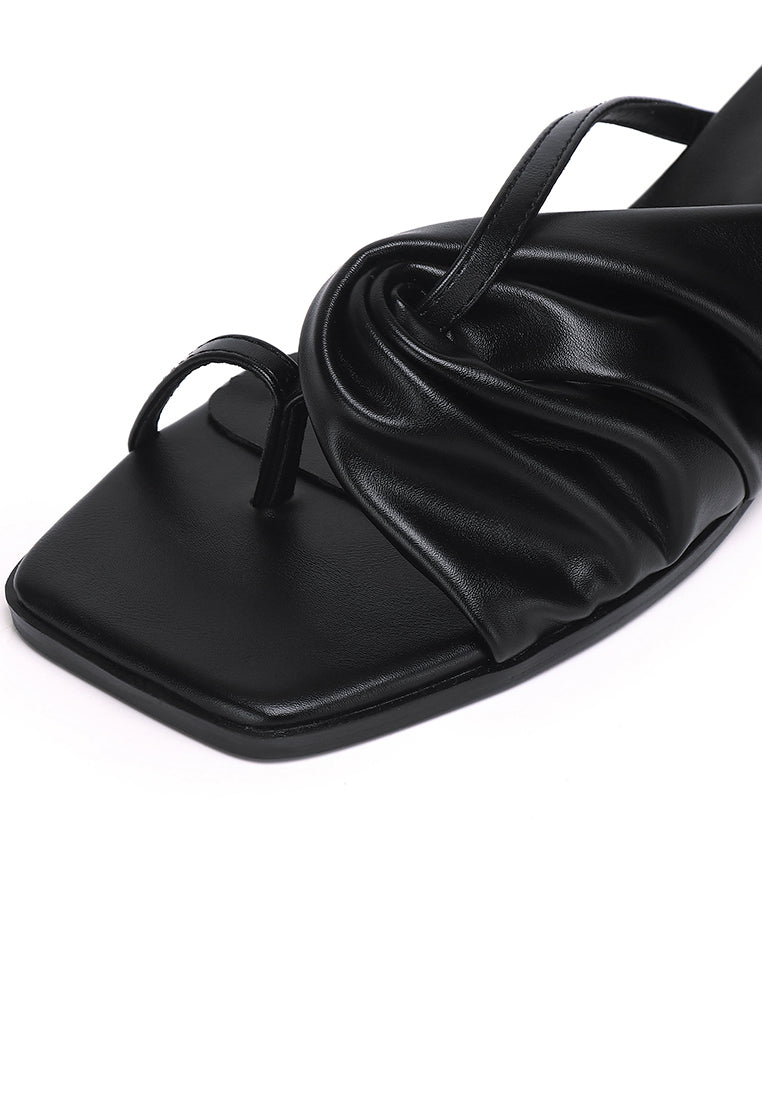 Hunera Asymmetric Pleated Low Heels Sandals (Black)