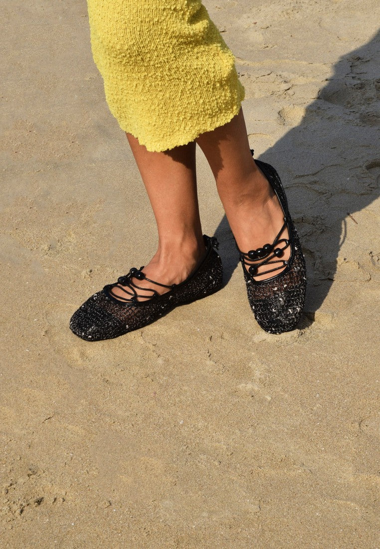 Nyla Strappy Ballerina Flats (Black)