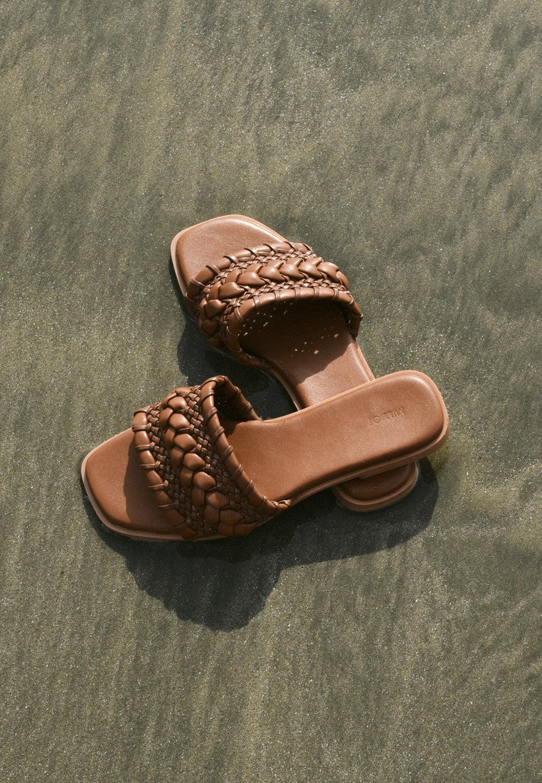 Reya Braided Sandals (Brown)