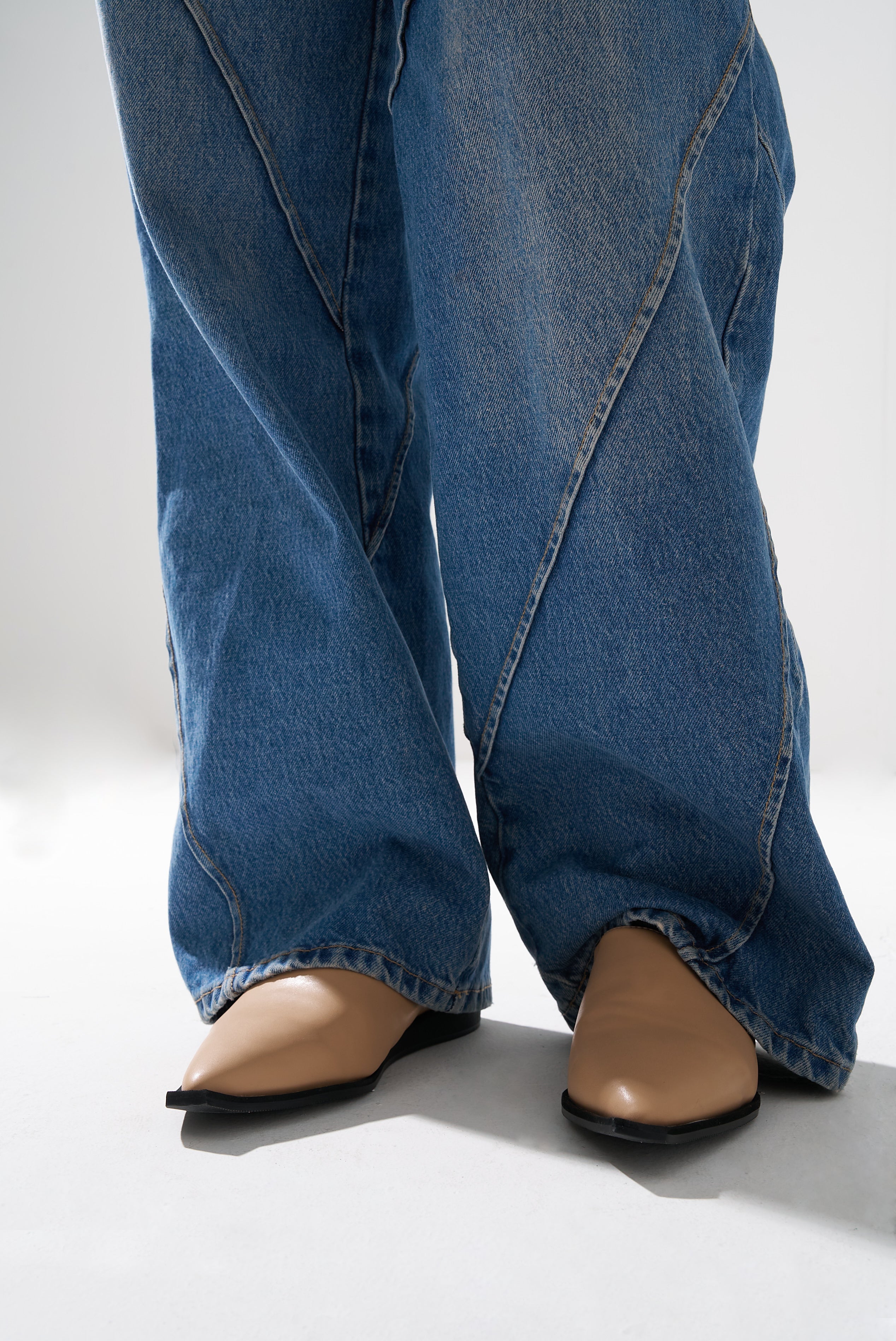 Aira Slip On Sandals (Nude)